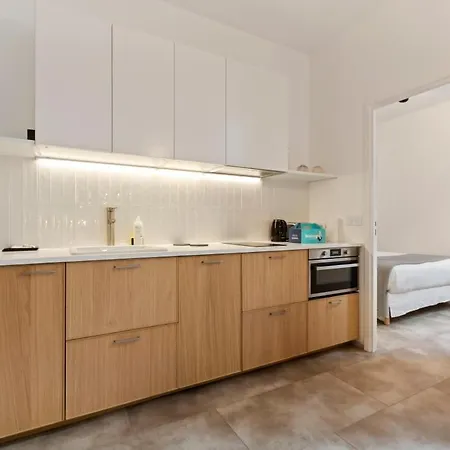 Apartment Contemporary & Comfortable 2 Bedroom In