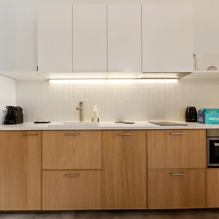 Apartment Contemporary & Comfortable 2 Bedroom In *