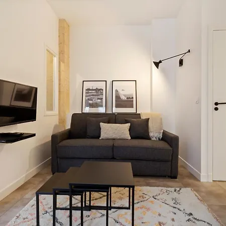 Apartment Contemporary & Comfortable 2 Bedroom In Paris