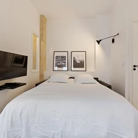 Apartment Contemporary & Comfortable 2 Bedroom In *